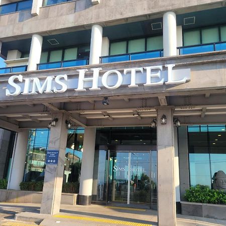 Sims Hotel Jeju Exterior foto